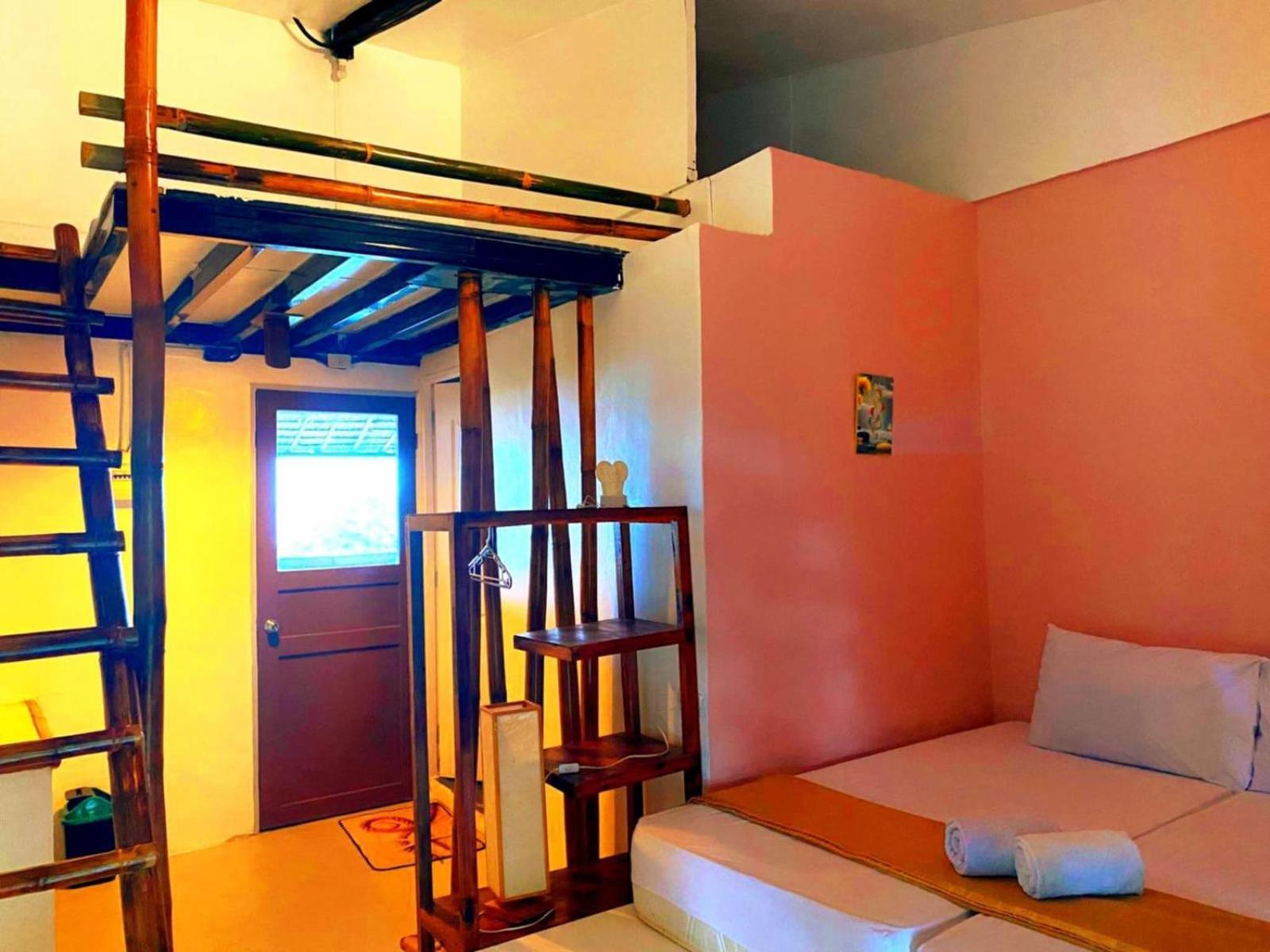 Lexias And Workingspace Apartment